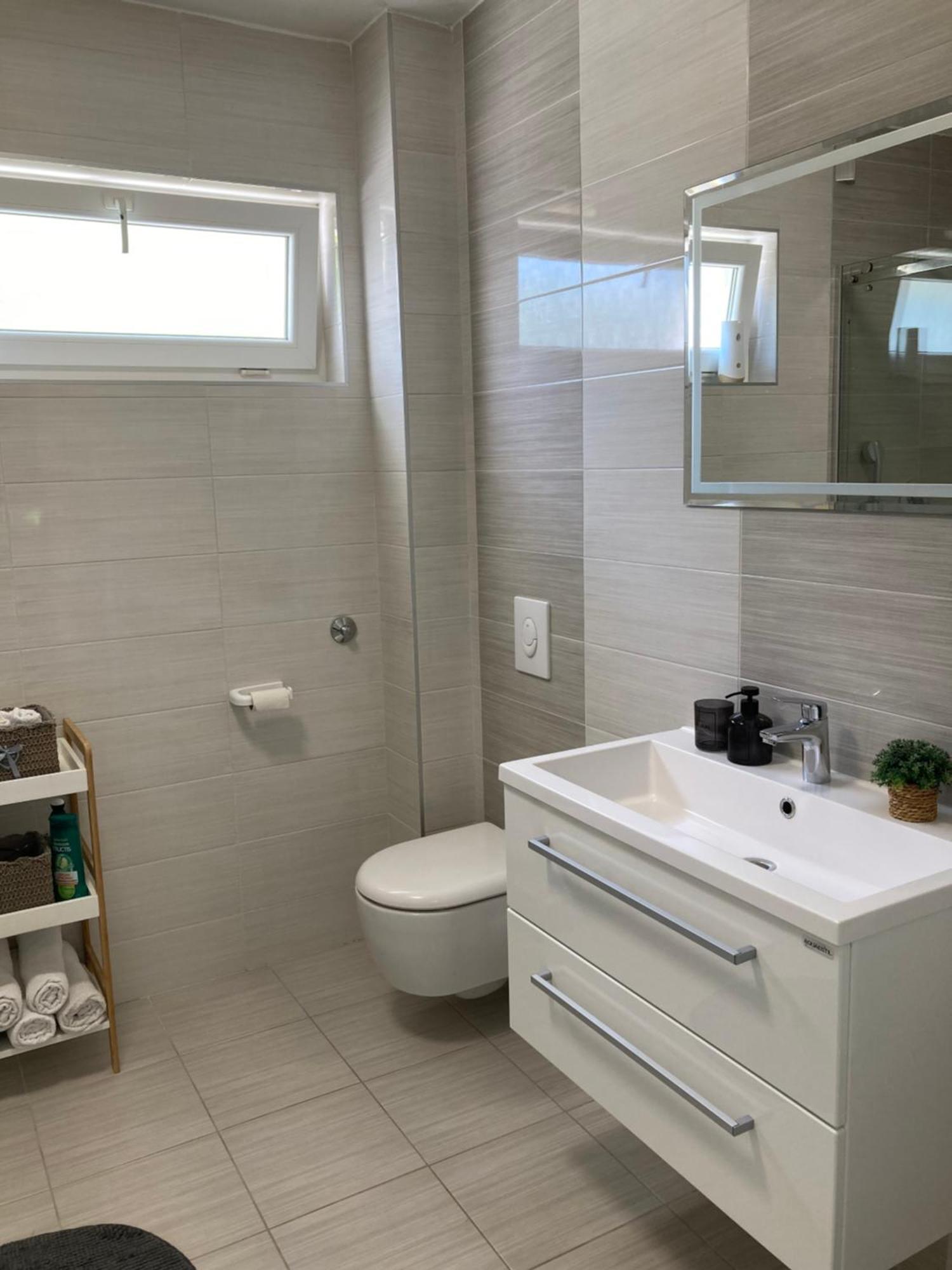 Apartman Sonas With Free Private Parking Karlovac Zewnętrze zdjęcie